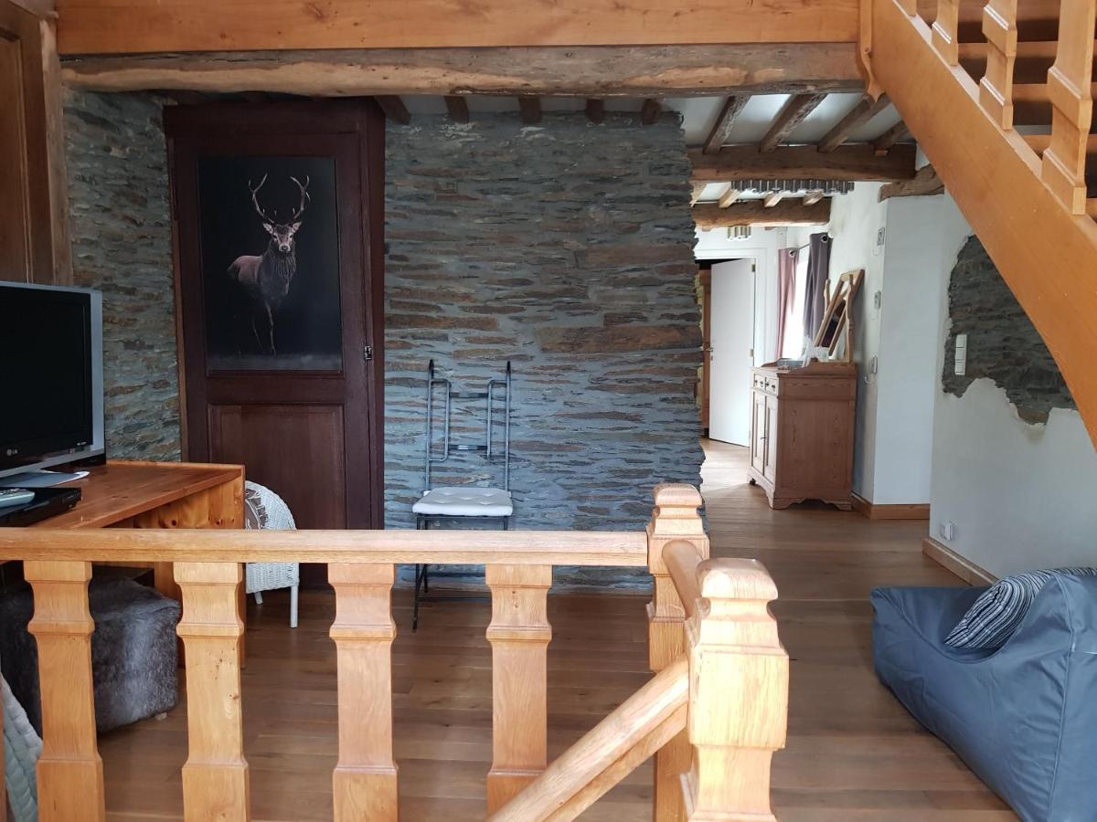 Gite Au Coeur De Champlon Bagian luar foto