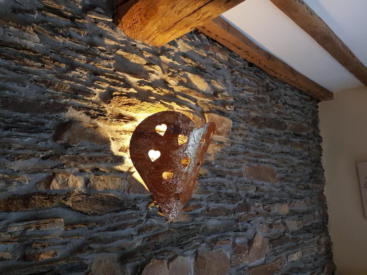 Gite Au Coeur De Champlon Bagian luar foto