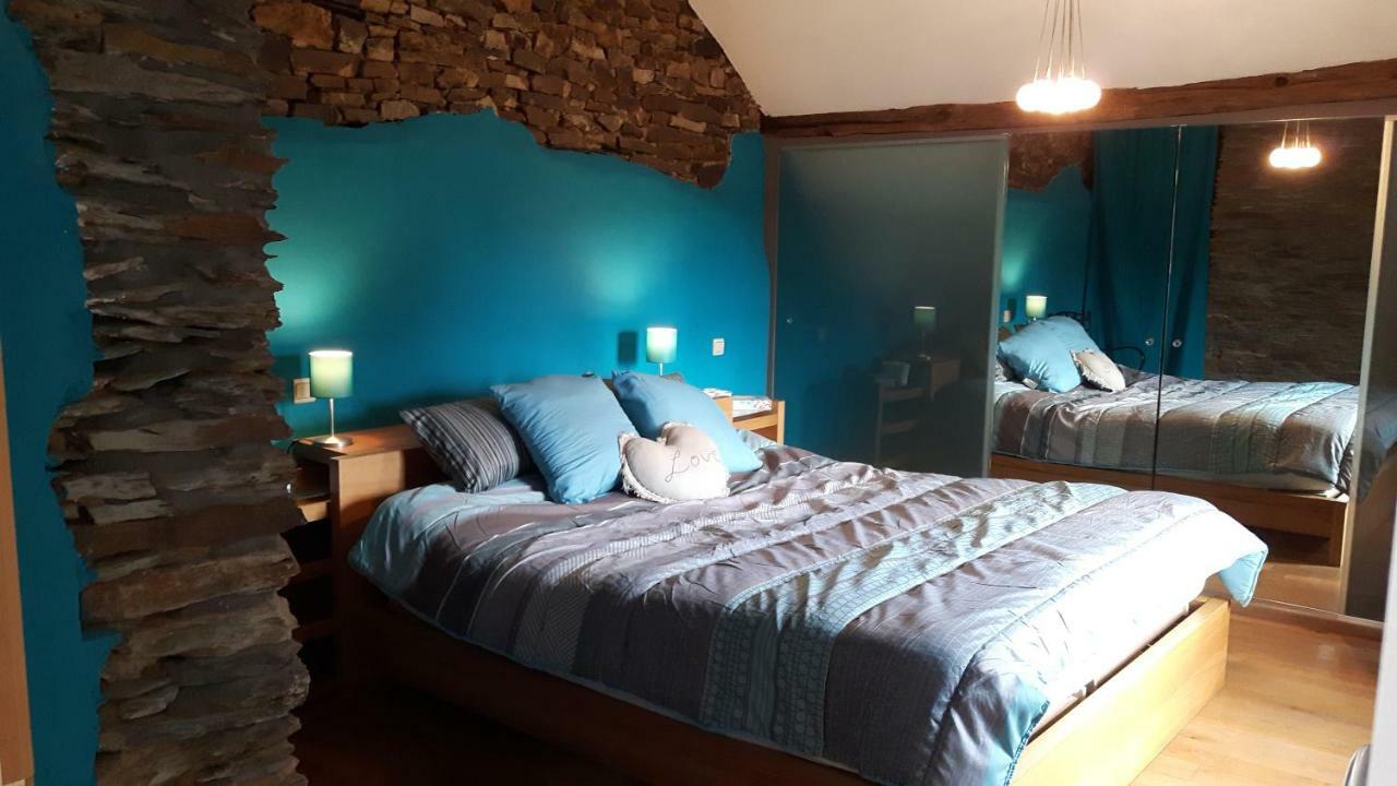 Gite Au Coeur De Champlon Bagian luar foto